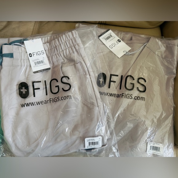 Figs Other - Brand New Figs Srub Set Size M CoLor Slate